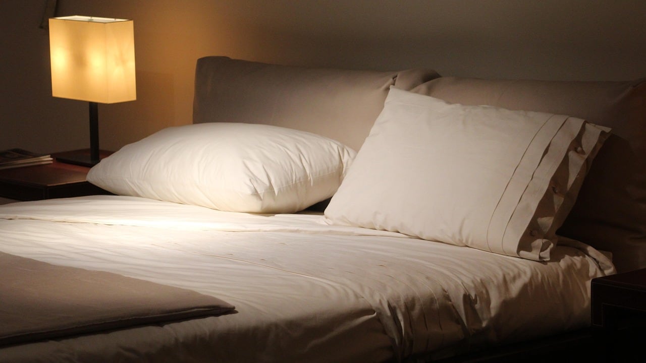 Troppo presto o troppo tardi? Ecco l'ora esatta per andare a dormire