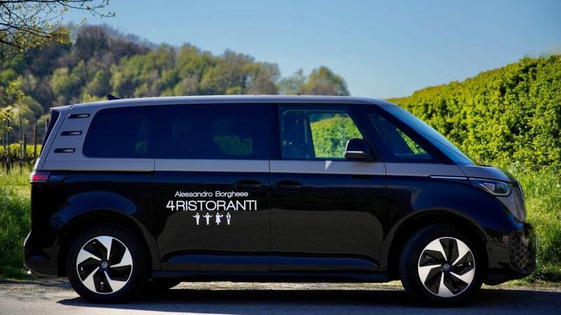 Volkswagen rinnova la partnership con 4 Ristoranti: ecco il nuovo ID.Buzz