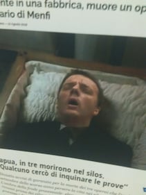 Renzi nella bara: ecco i manifesti choc dei Cobas