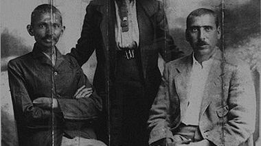 L'India compra da Sotheby's le lettere di Gandhi al suo presunto amante