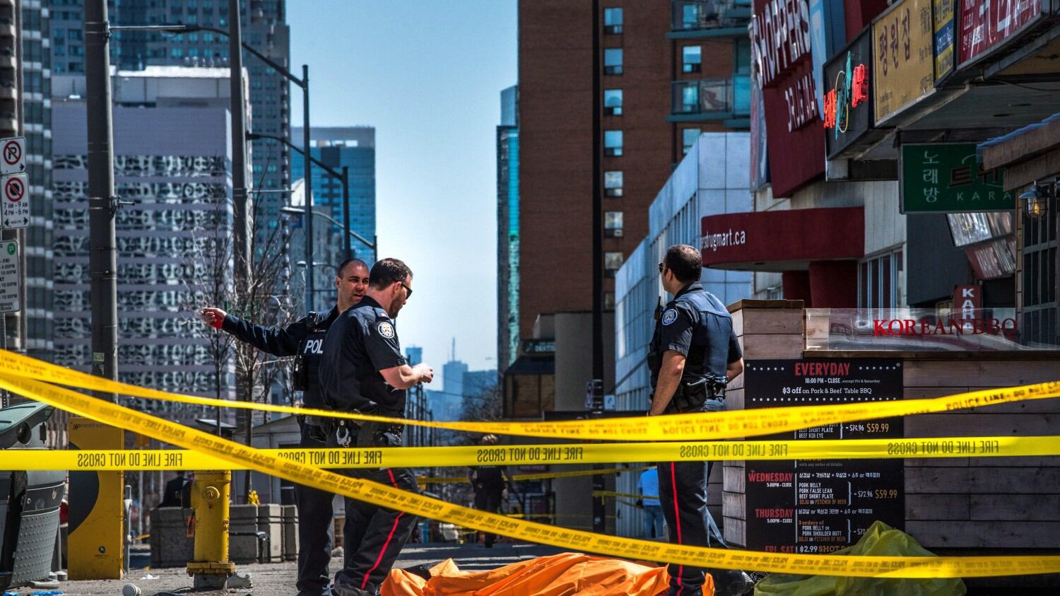 Toronto, furgone sui pedoni: in manette uno studente armeno