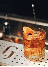 Un drink.