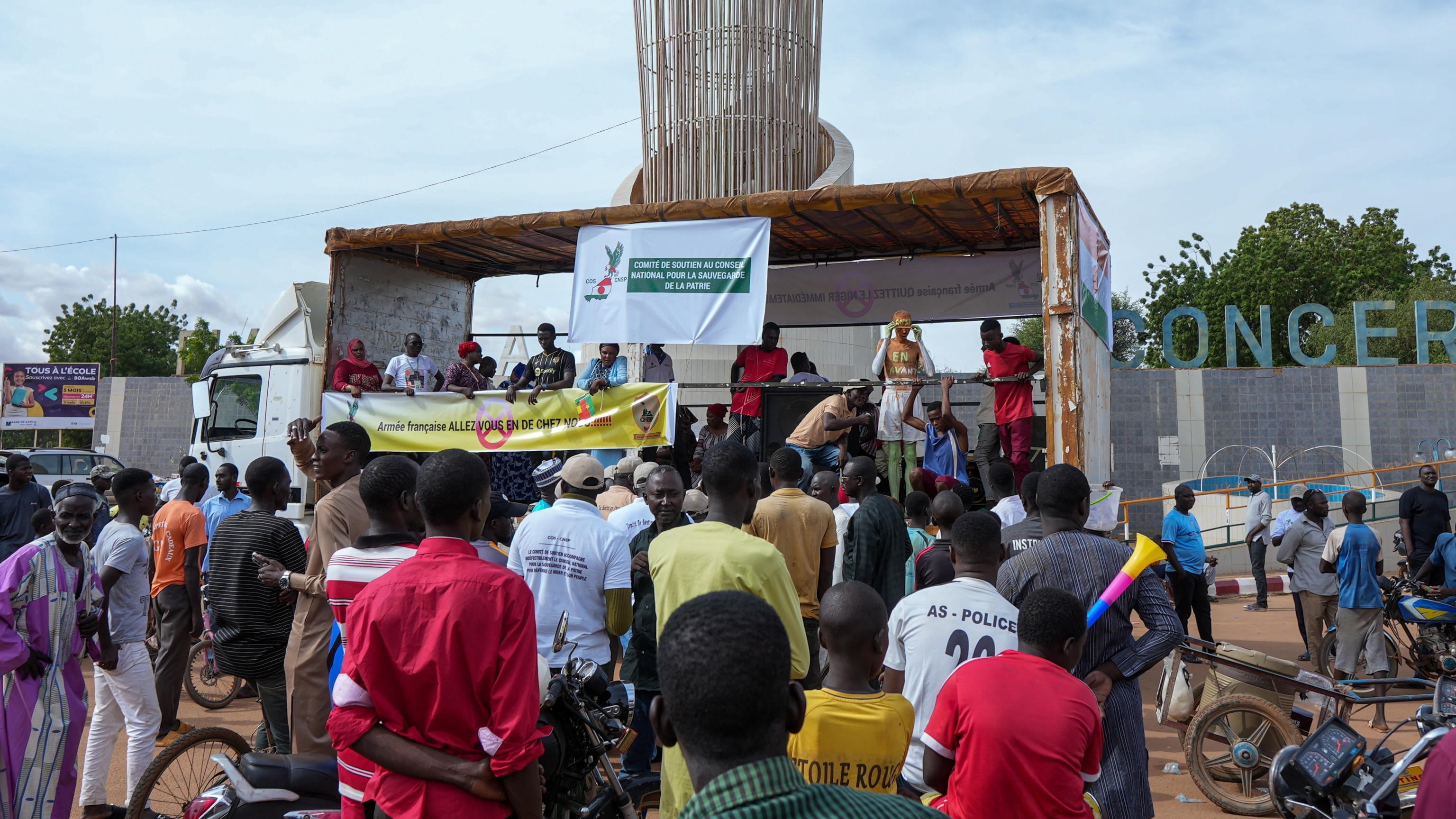 "Ora il Niger è una diga aperta verso Nord»". I trafficanti di uomini tentano nuovi percorsi