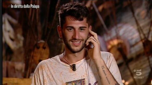 Isola dei Famosi, Luca attacca Jeremias: "É succube di Soleil"