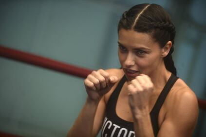 L'allenamento di un angelo: Adriana Lima sul ring 8