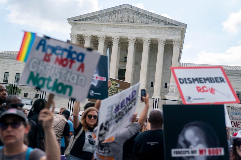 Usa, la Corte Suprema blocca i finanziamenti pubblici per l’aborto