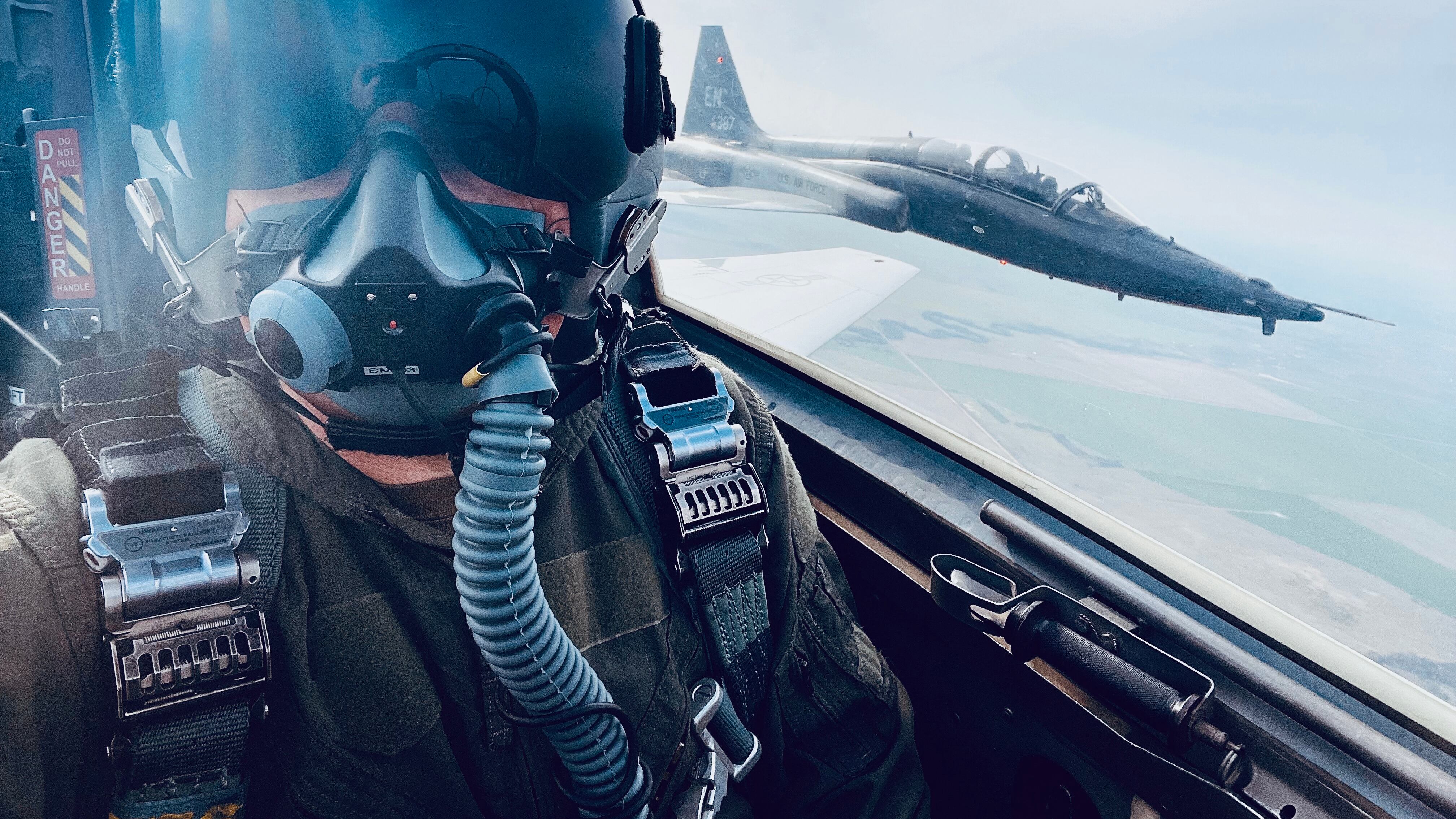 Il sistema Gps va in tilt sull'aereo del ministro della Difesa britannico: sospetti su Mosca