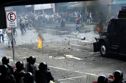 Duri scontri in Venezuela 13