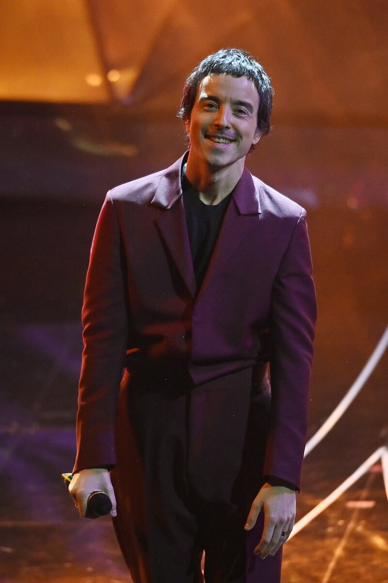 Sanremo 2024: ecco il look della terza serata del Festival di Diodato 7