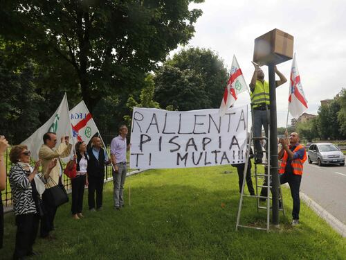 Lega, Salvini "oscura" gli autovelox di Pisapia