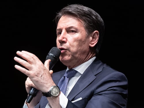 C'è il via libera all'audizione del leader M5s. "Convocatemi"
