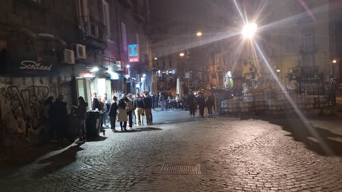 La movida nel centro storico di Napoli 1