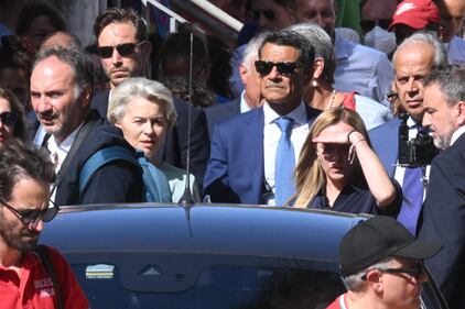 Giorgia Meloni e Ursula von der Leyen in visita a Lampedusa 4