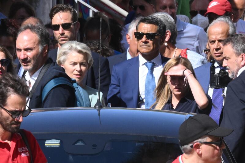 Giorgia Meloni e Ursula von der Leyen in visita a Lampedusa 4