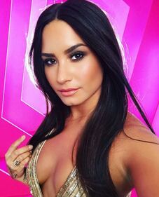 Demi Lovato, scatti sexy 8