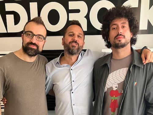 "I napoletani hanno voluto bene agli albanesi". Risate e freddure con Xhuliano Dule