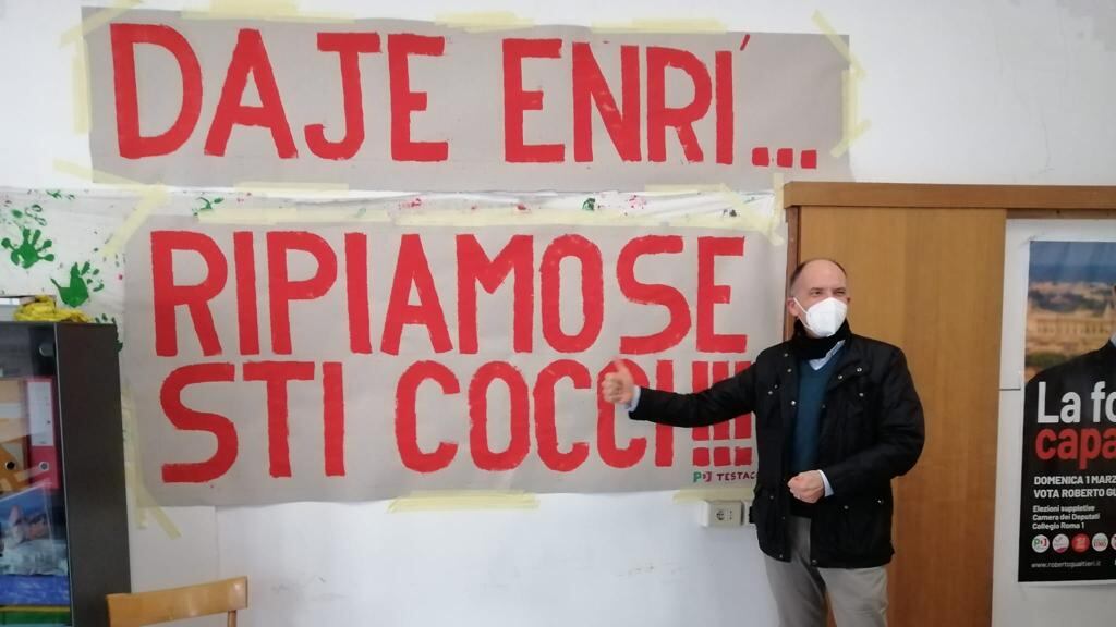 La prima mossa è uno scivolone