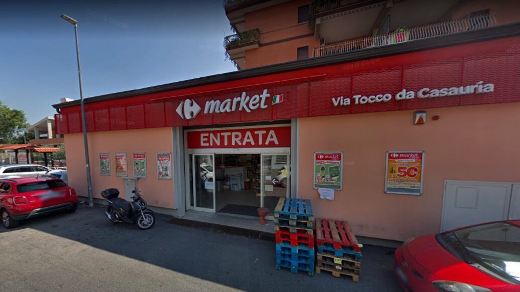 Armato di coltello rapina supermercato ma viene localizzato grazie a cellulare