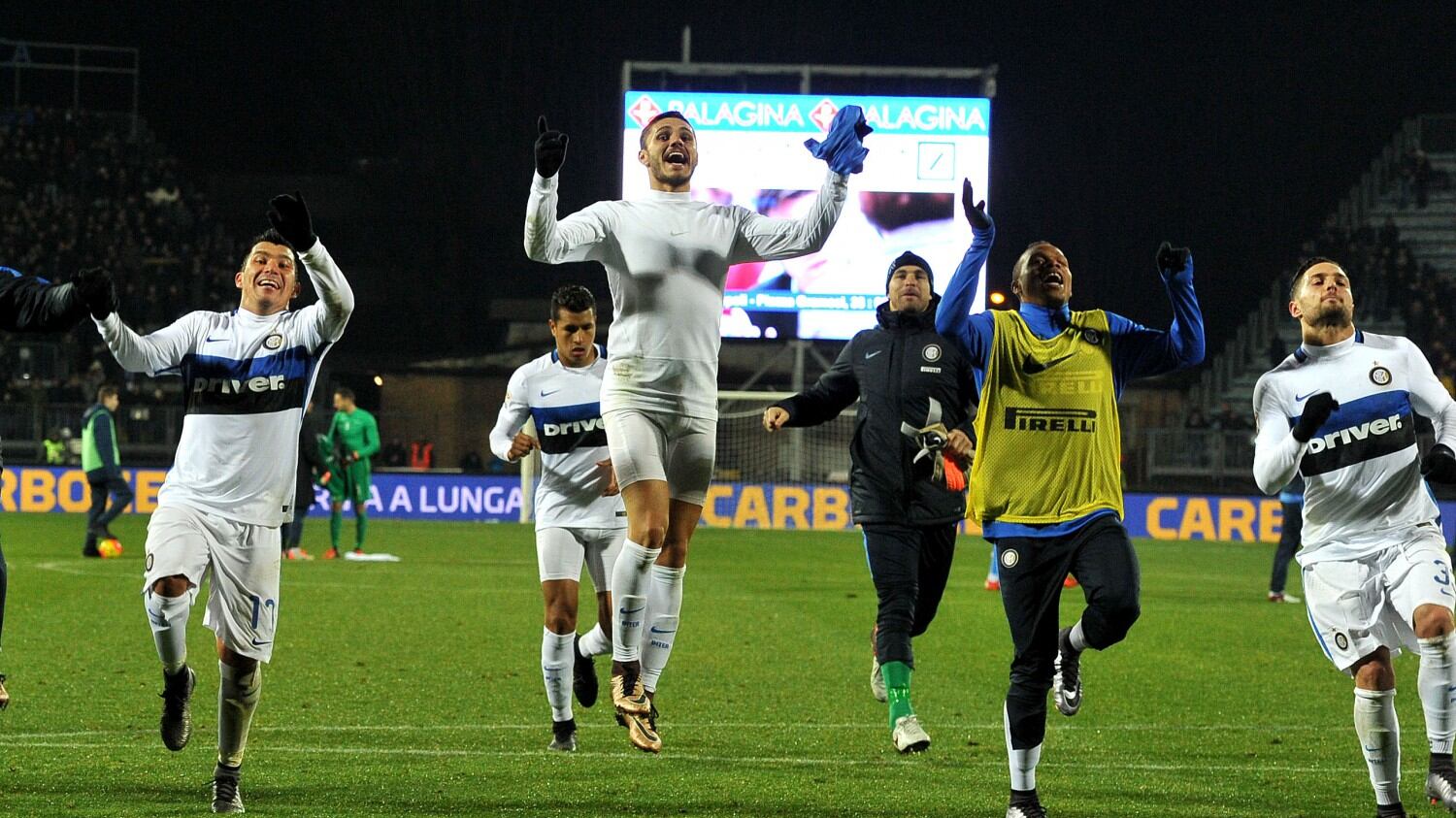L'Inter passa a Empoli e resta al comando