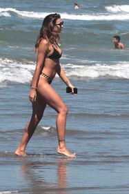 Dayane Mello sexy in spiaggia 2