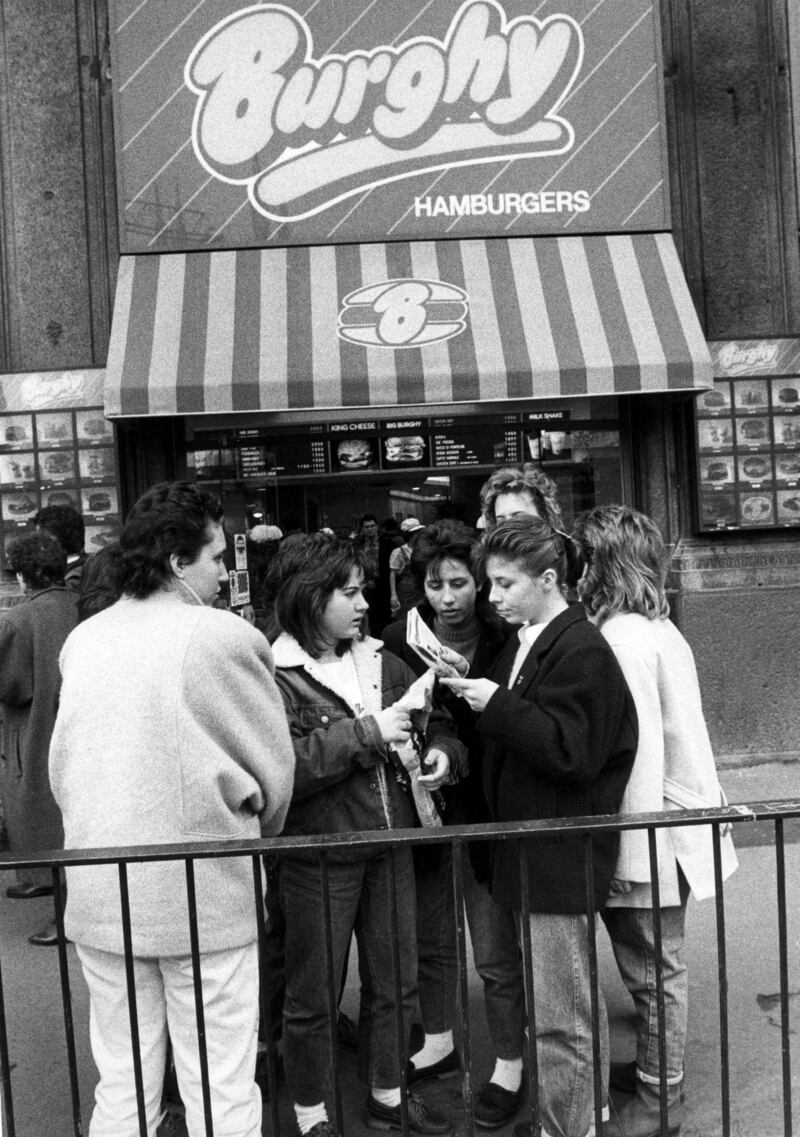 McDonald's chiude in piazza San Babila, addio a un pezzo di storia 11