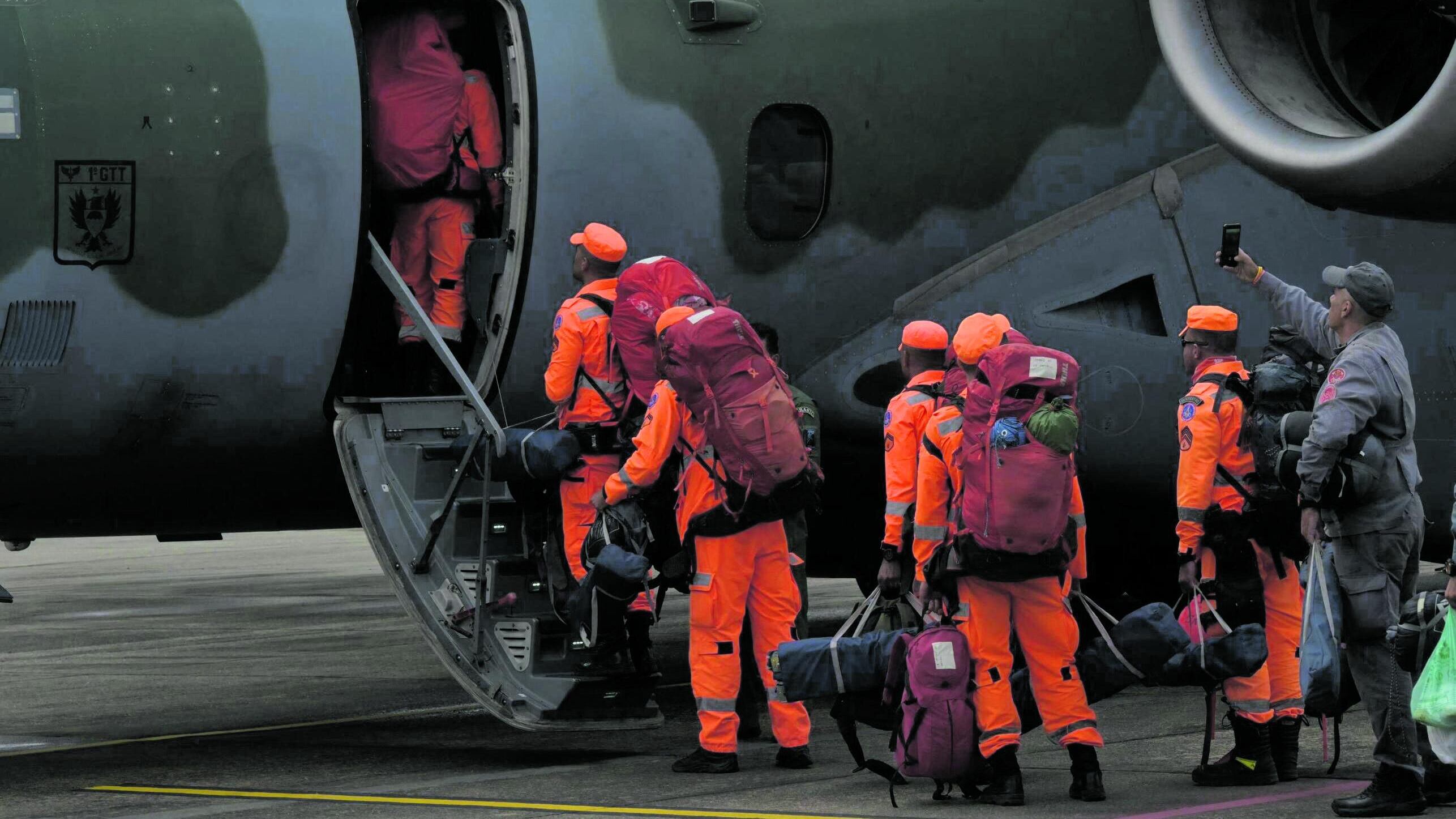 Venezuela, torna a casa il primo contingente italiano: la nostra missione premiata con la medaglia di “eroe del Venezuela”
