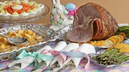 Pasqua a casa tra food delivery e chef autodidatti ai fornelli