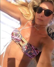 Eleonoire Casalegno, lato b sexy al mare 8