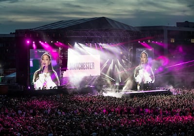 Ariana Grande solidale per Manchester 10