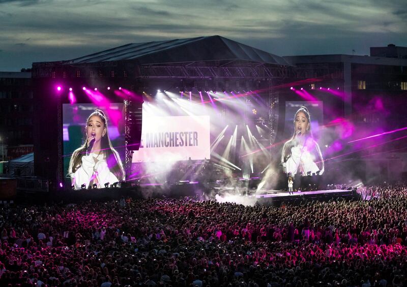 Ariana Grande solidale per Manchester 10