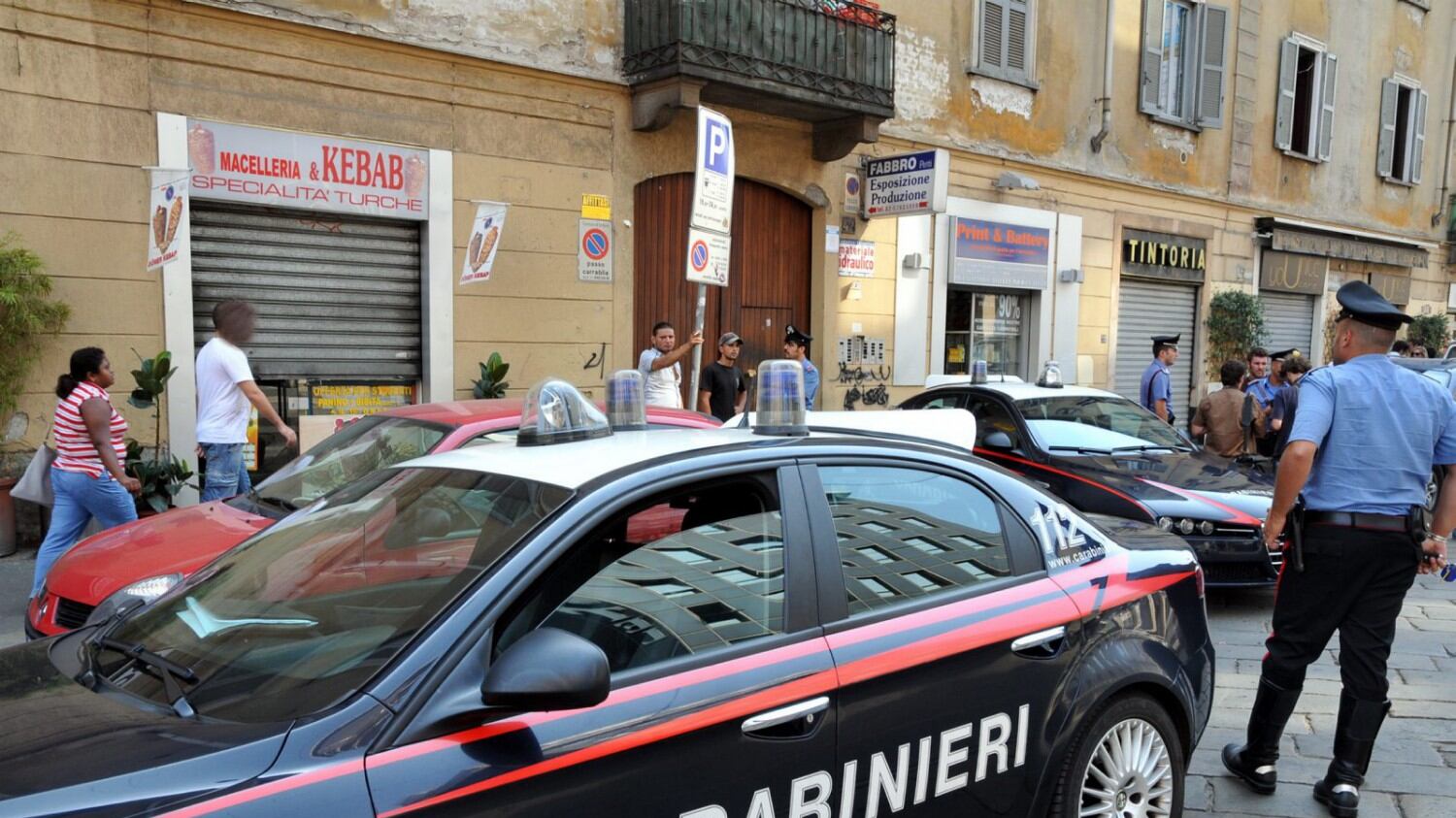 Perugia, richiedente asilo scippa una donna e pesta i carabinieri