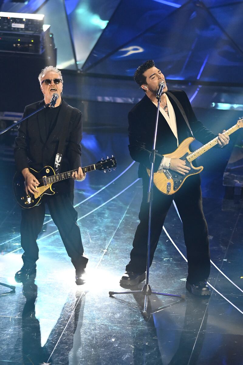 Sanremo 2024: ecco il look della quarta serata del Festival dei The Kolors 5