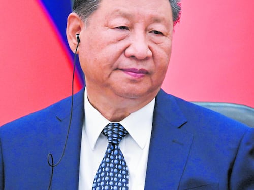 Sfida agli Stati Uniti e incubo disoccupazione. Xi riunisce (tra le purghe) il partito comunista