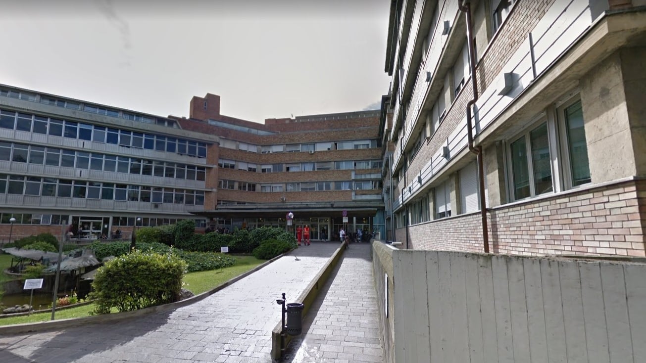 Bologna, sei operatori aggrediti in ospedale da senzatetto straniero