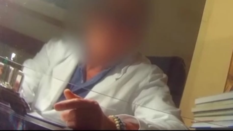 "Mi disse di poter curare il tumore, così il ginecologo voleva stuprarmi"
