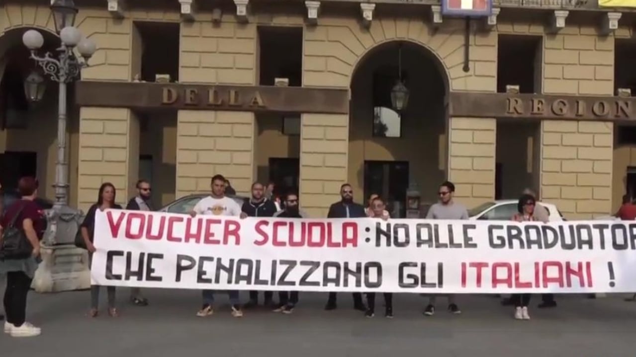 Torino, protesta mamme graduatoria voucher: “Italiani penalizzati”