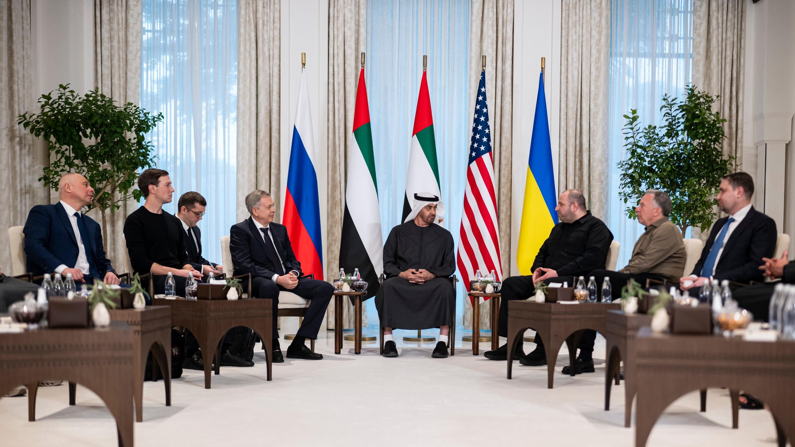 Negoziati sull'Ucraina, summit costruttivo "Non lontano il vertice tra Putin e Zelensky"