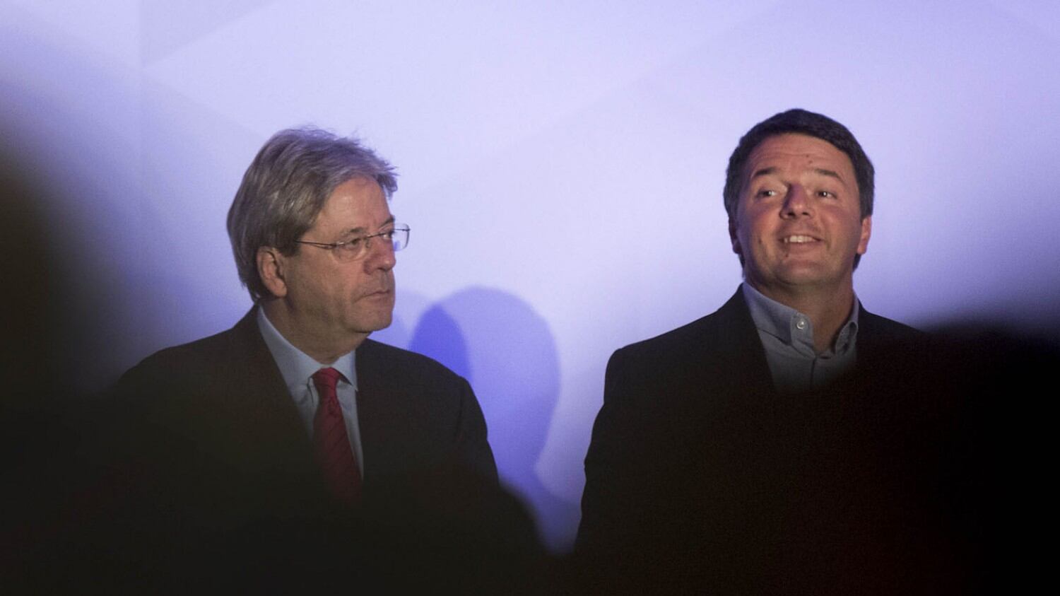 Gentiloni vola nei sondaggi e oscura Matteo Renzi