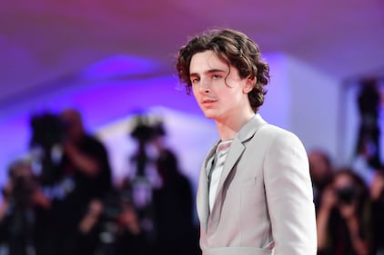 Bagno di folla al red carpet di "The King" per Timothée Chalamet e Lily-Rose Depp 6