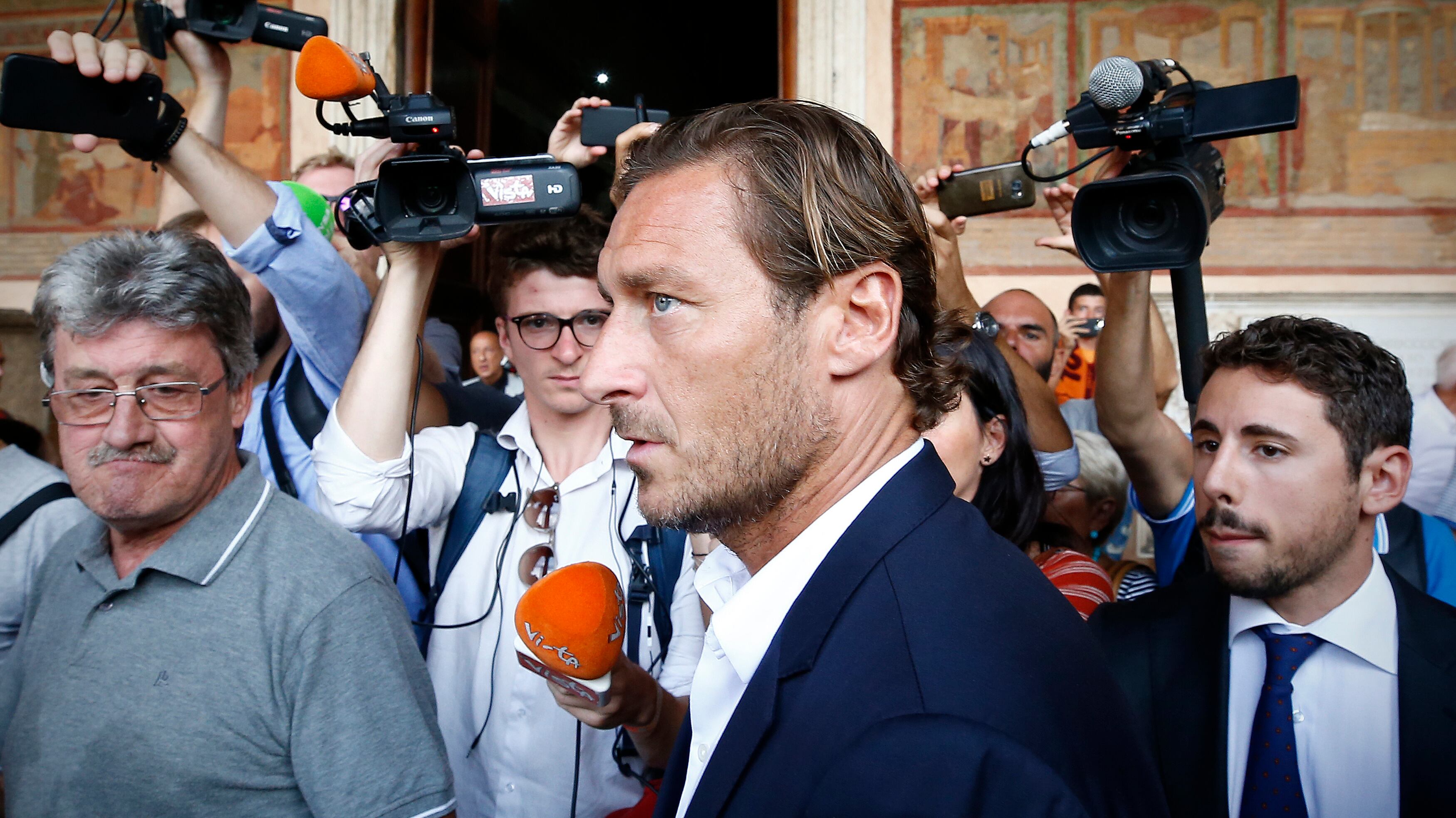 Totti svela la rissa sfiorata con Spalletti: "Hai rotto le palle, con me hai chiuso"