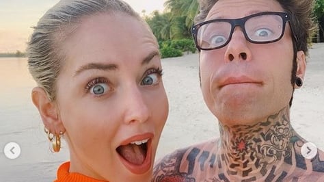 Fedez dimentica la torta per il compleanno della Ferragni, ma lei esige la sorpresa