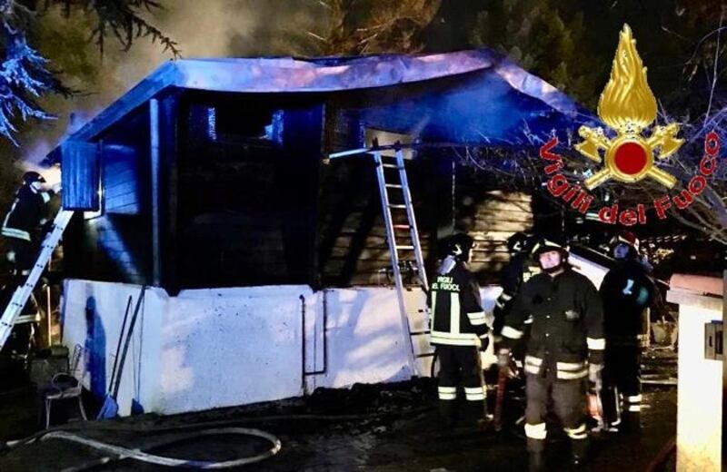 Ubriaco dà fuoco allo chalet della ex moglie 3