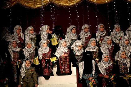 Gaza, nozze di massa per quaranta coppie 14