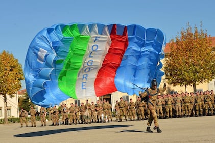 La Folgore in immagini 10