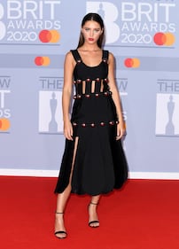 Iris Law, la sexy figlia di Jude Law 5
