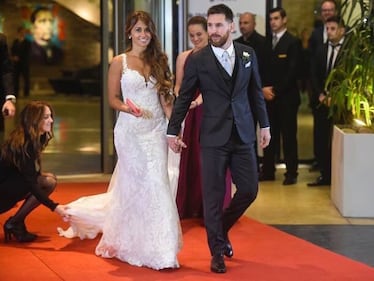 Messi dice sì alla sua Antonella: ecco le foto del lieto evento 11