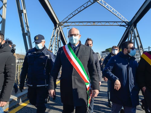 Ponte di Ferro riaperto. Ma pedoni e ciclisti a rischio