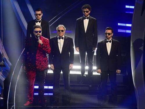 Sanremo 2024: ecco il look della finalissima del Festival di Dargen D'Amico