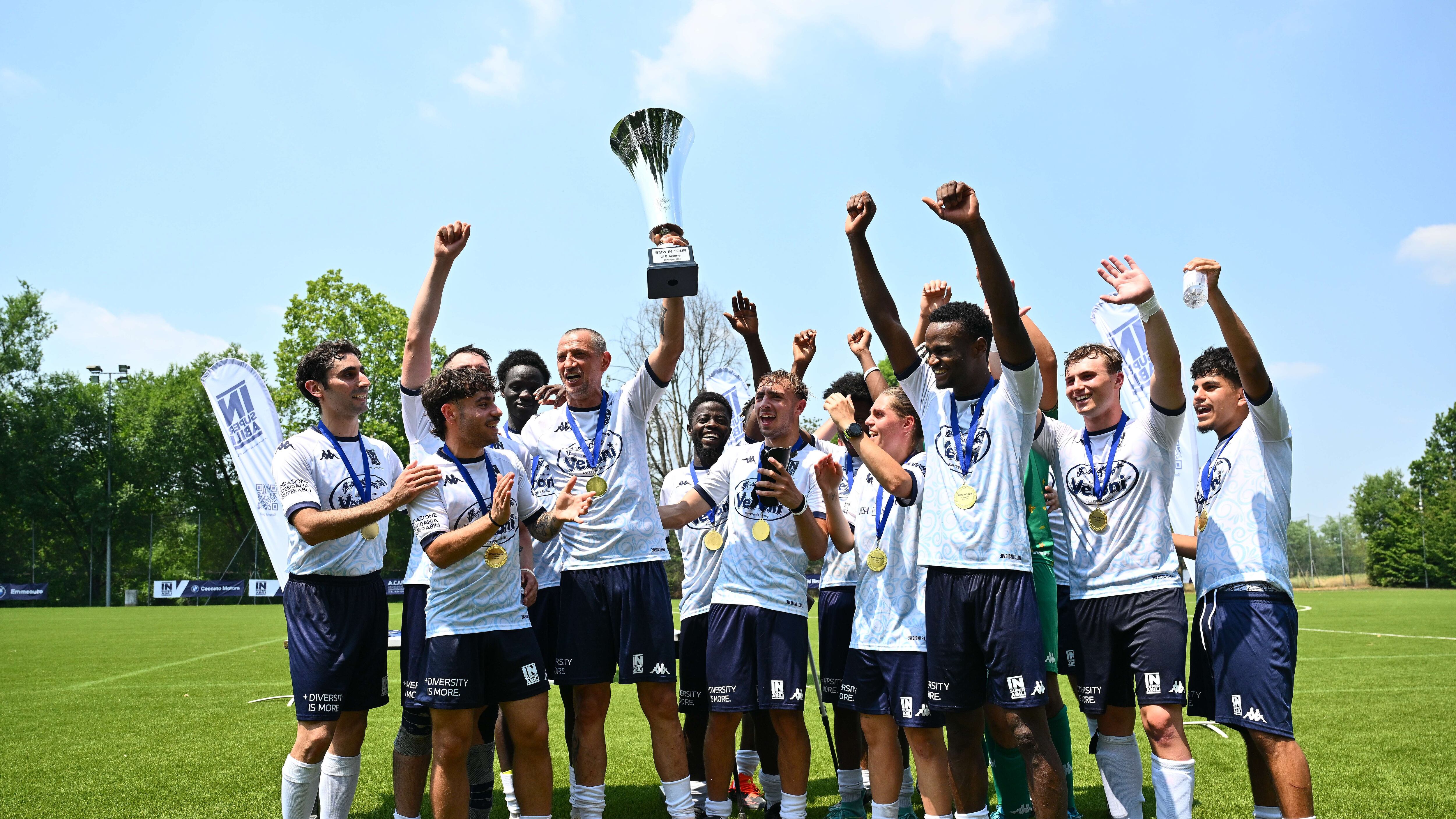 BMW in tour, disputata a Milanello la finalissima di calcio nel segno dell’inclusività