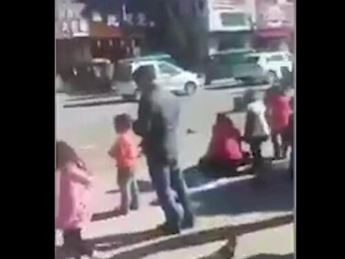Cina, auto travolge una scolaresca: morti 5 bambini, 18 feriti